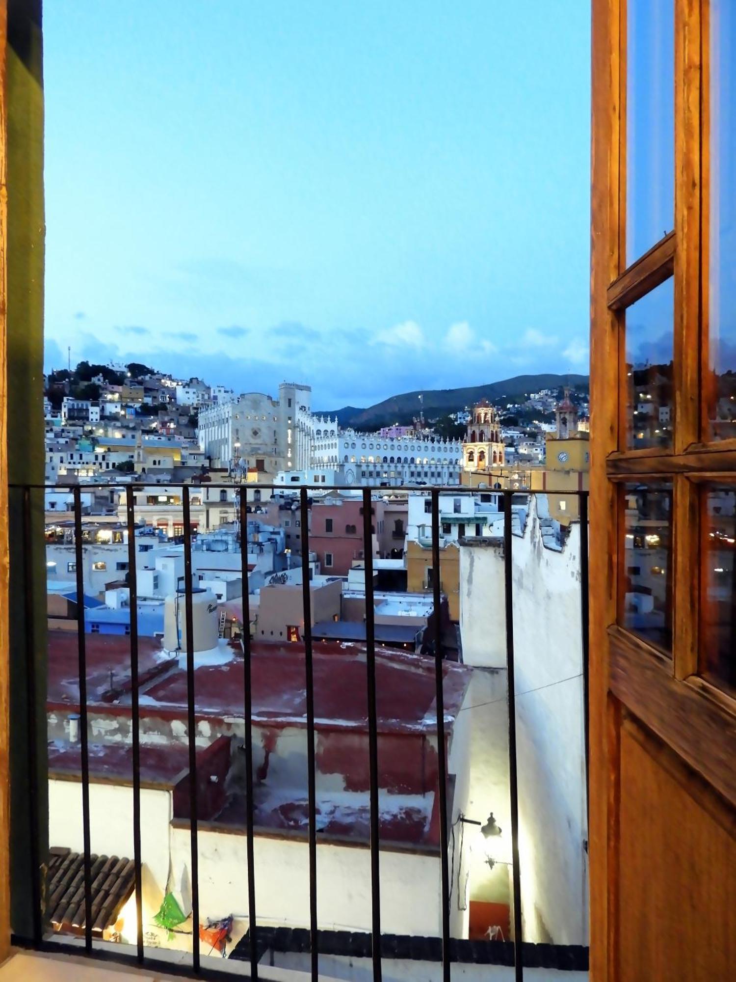 Plaza San Cayetano Panoramic House Hotel Guanajuato Exterior photo